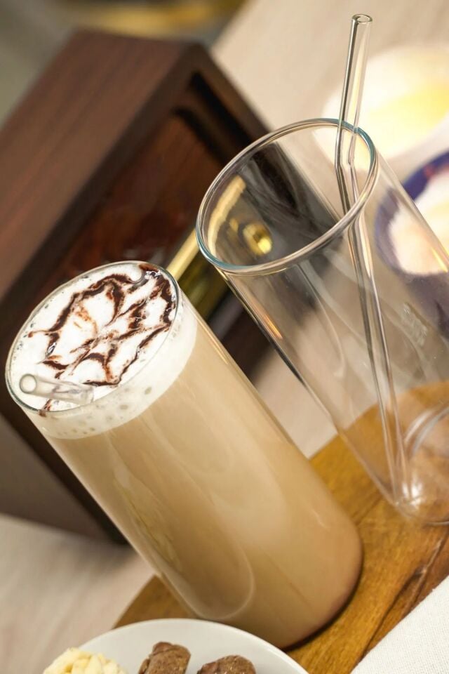 2'li 550 ml Modern Tasarımlı Pipetli Cam Bardak - Şık Soğuk Limonata Meşrubat Bardağı