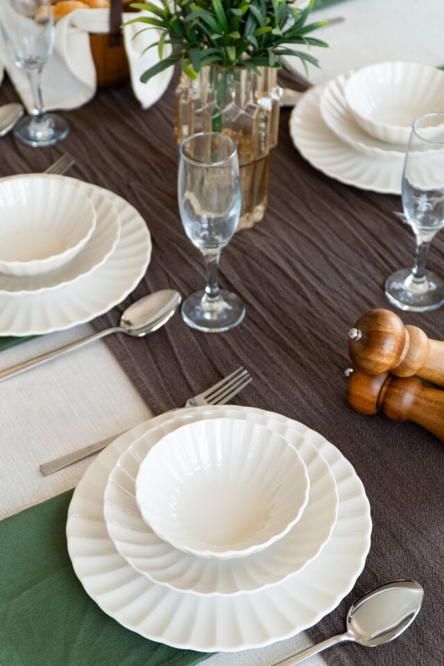 Derya 18 Parça 6 Kişilik Porselen Yemek Takımı