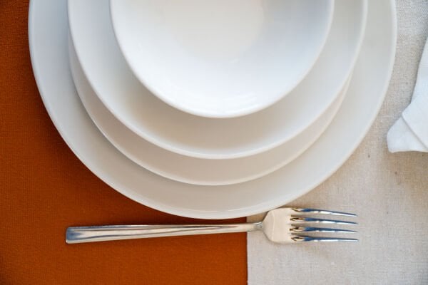 Hayal 24 Parça 6 Kişilik Kırık Beyaz Porselen Yemek Takımı