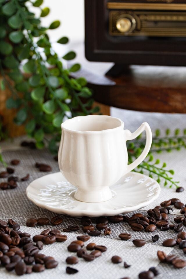 Lale 4 Parça 2 Kişilik Porselen Kahve Fincan Takımı