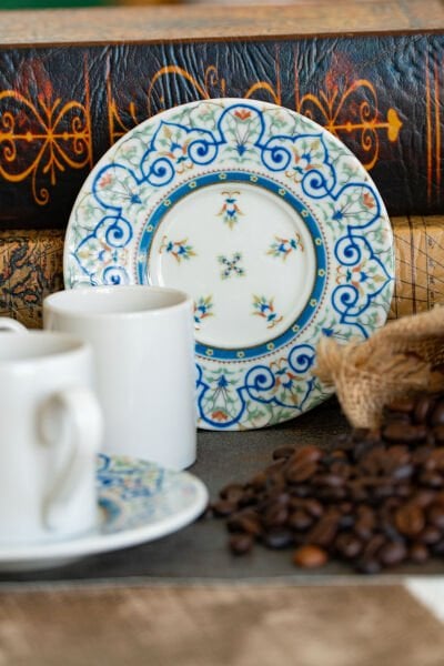 Saraylı 4 Parça 2 Kişilik Porselen Kahve Takımı 100 ml